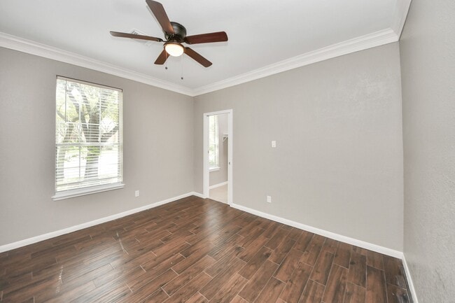 Building Photo - 1302 Raintree Cir