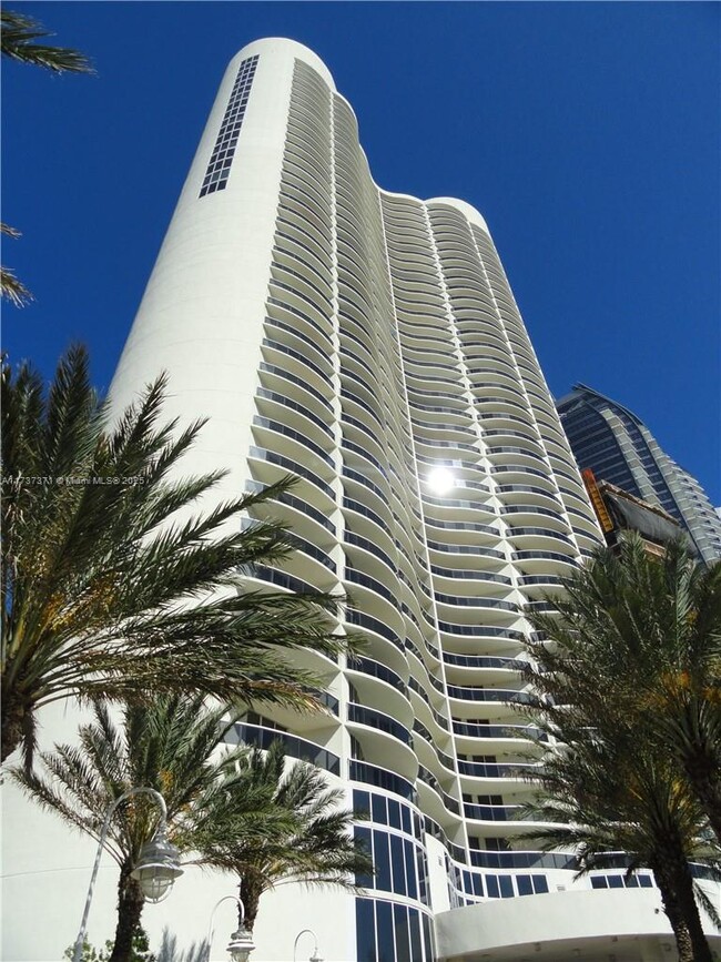 Building Photo - 17201 Collins Ave