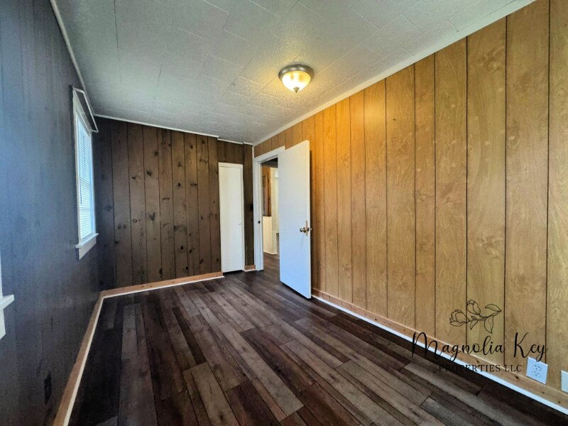 Building Photo - 7203 Porcher Dr