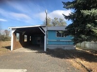 Building Photo - Trailer for Rent