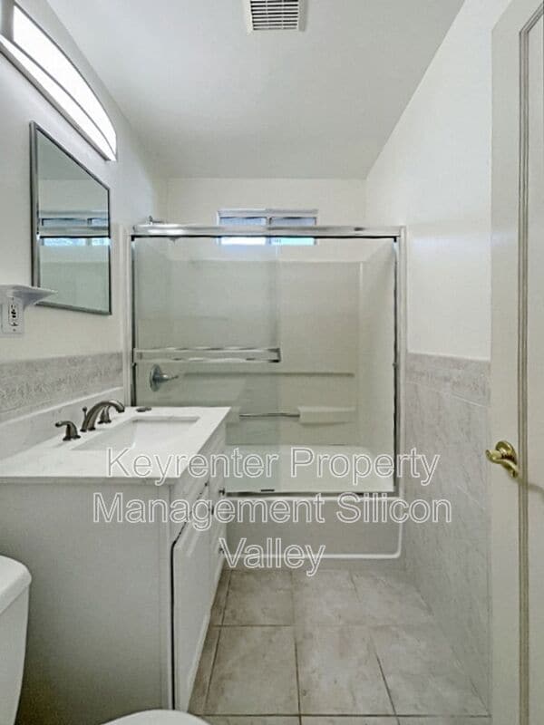 Building Photo - 1814 Woodside Rd