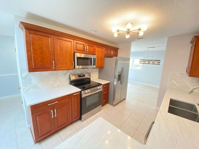 Building Photo - 104 Hatfield Ct