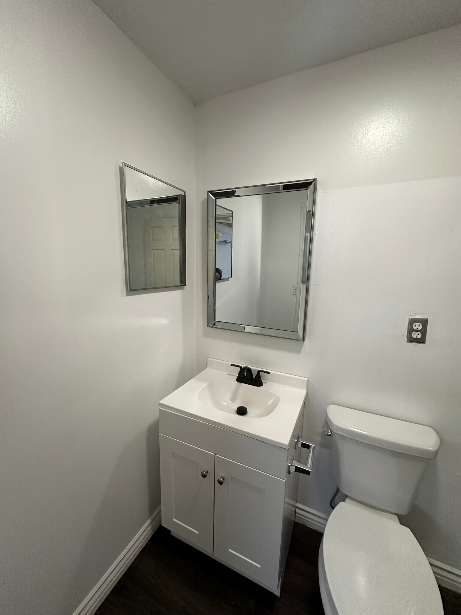 Building Photo - 5224 W Avenue L4