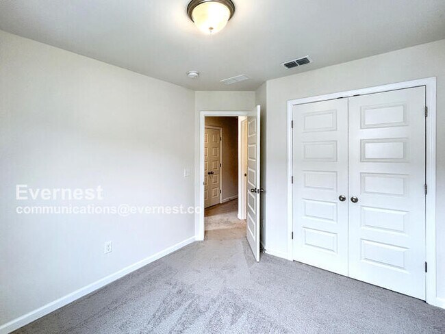 Building Photo - 3-Bed/ 2.5-Bath Townhouse/ Available Soon!