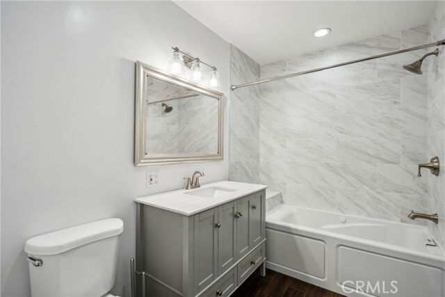 Building Photo - 3816 S Victoria Ave