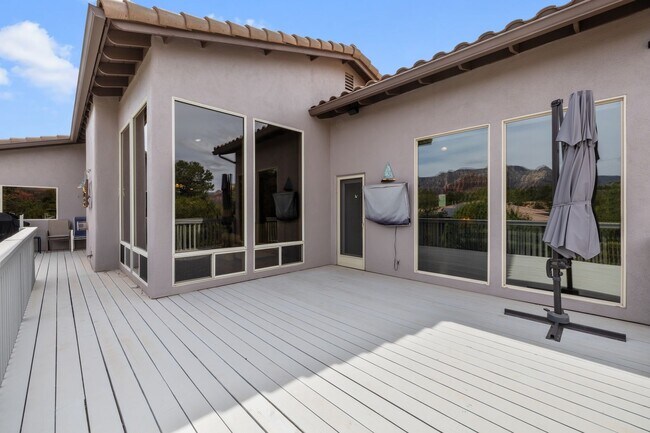 Building Photo - Furnished, 1-Year Long-Term Rental