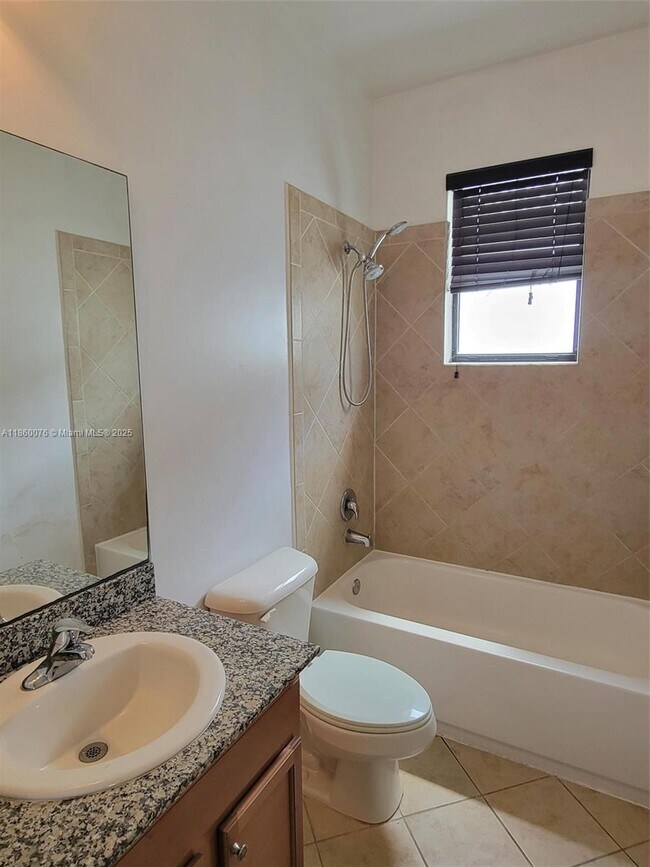 Building Photo - 9136 SW 36th Mnr