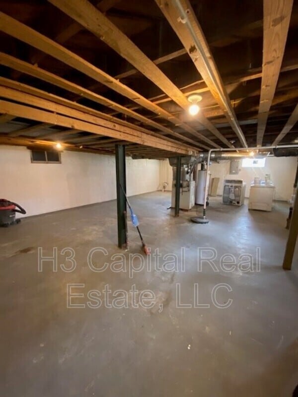 Building Photo - 2917 Grand Ave