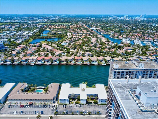 Building Photo - 2200 S Ocean Dr