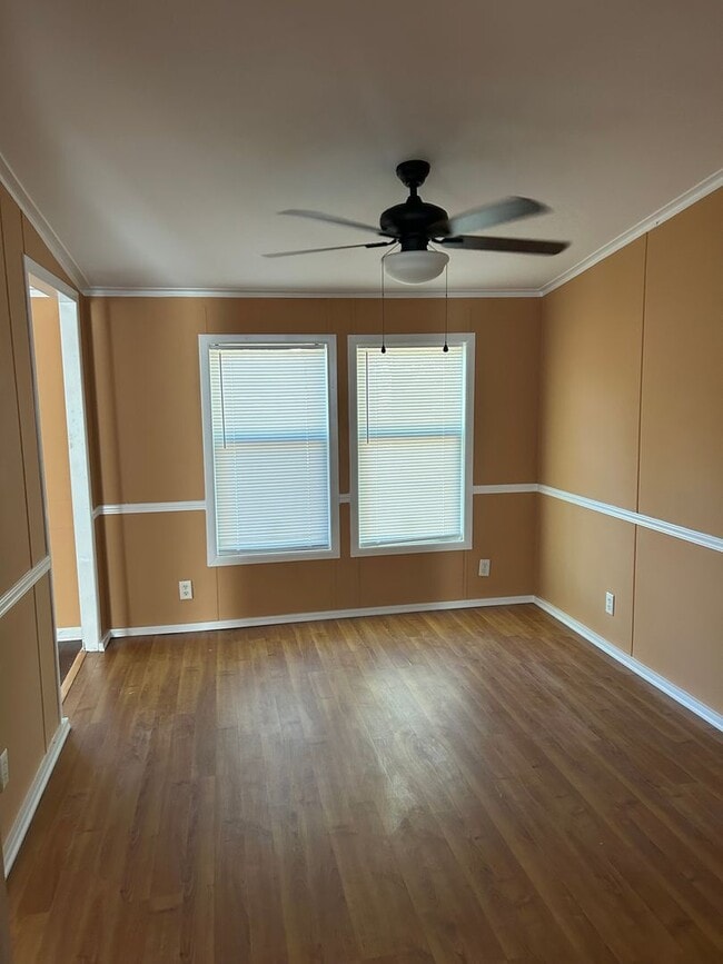 Building Photo - Spacious 4-Bedroom/2-Bath Mobile Home-Great Location!  Minutes to Eglin Air Force Base