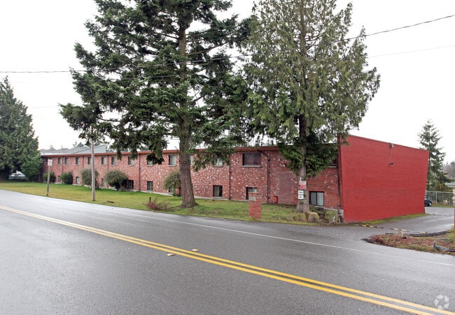 Primary Photo - Lake Apartments