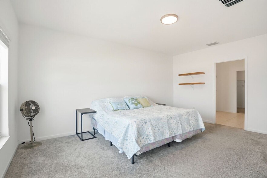 Building Photo - 740 Trotters Dr