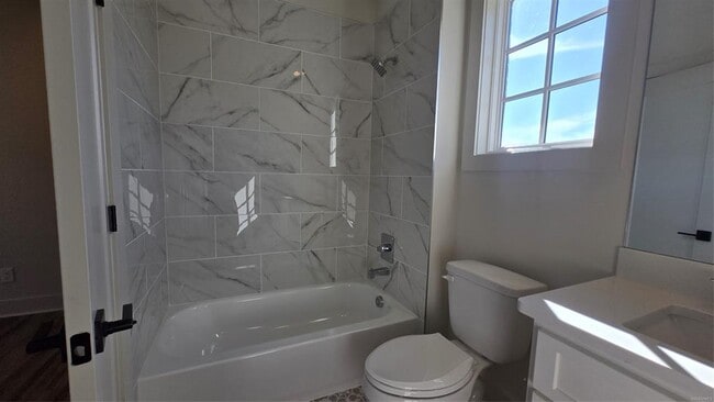 Building Photo - 4517 Broadwick St