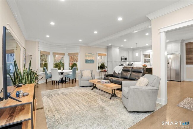 Building Photo - 69 Weed Ave