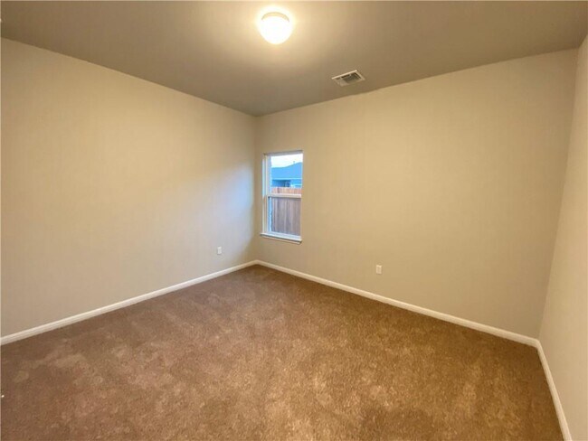 Building Photo - 8409 Looksee Ln