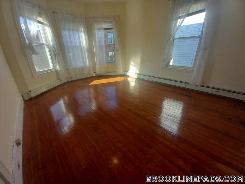 Building Photo - 3 Washburn Terrace