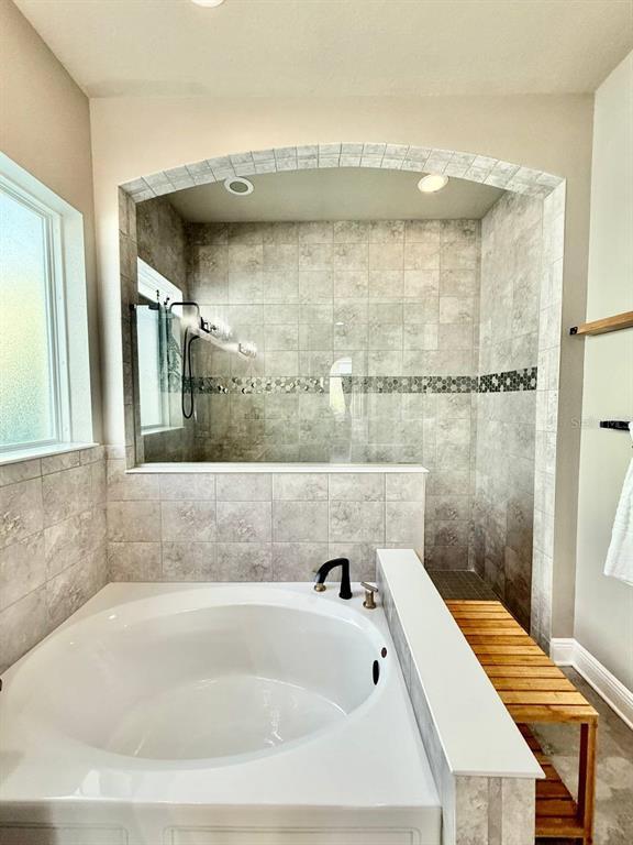 Building Photo - 6414 Salt Creek Ave