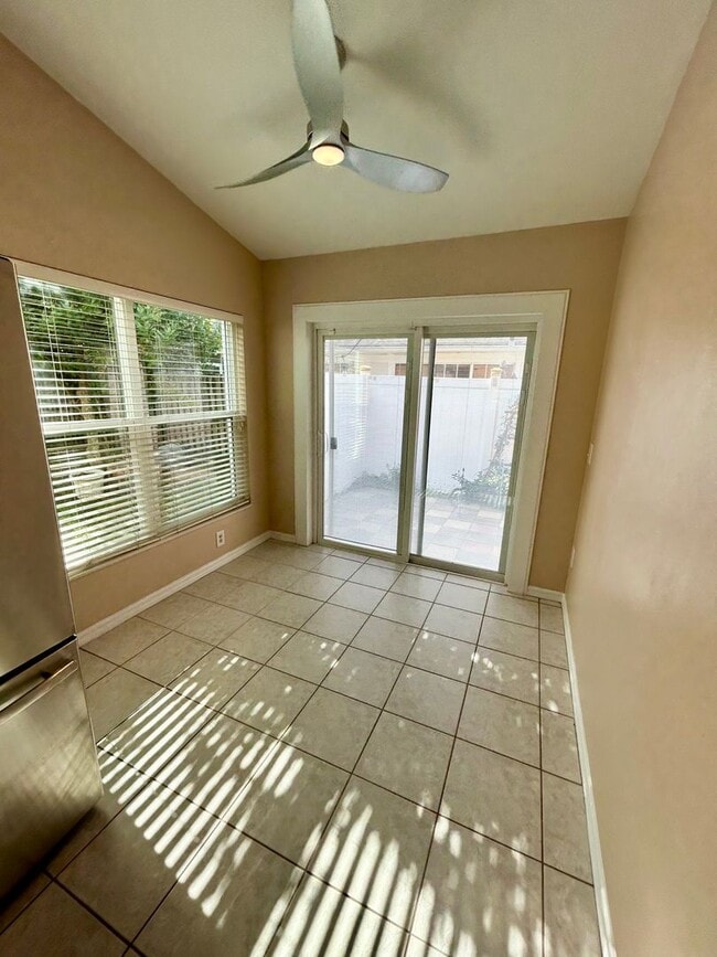 Building Photo - Beautiful 3/2 Lake Mary home