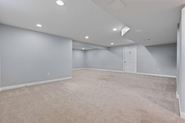 Building Photo - 6185 Dietz Dr