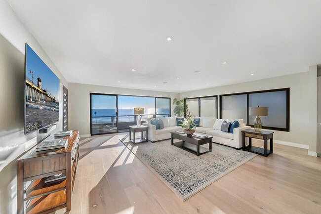 Living Room - 7611 Rindge Ave