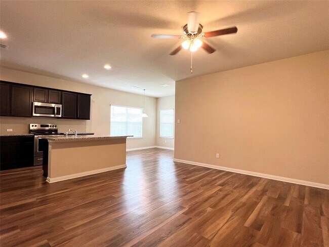 Building Photo - 104 Lassy Cove
