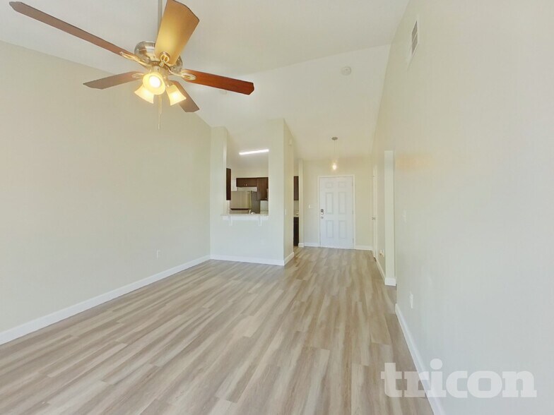 Building Photo - 2107 Flintlock Blvd