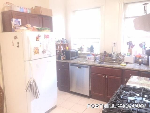 Building Photo - 4.5 Centre St