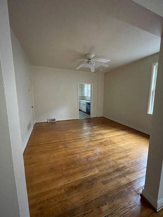 Building Photo - 3bd/1.5 bath located in University Hill- ***COMING IN JUNE***