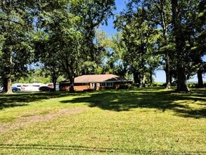 Building Photo - 3416 N Landing Rd