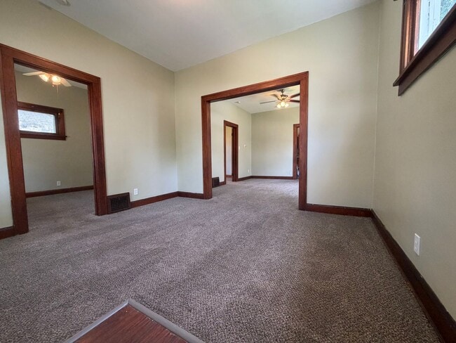 Building Photo - Hurley2205
