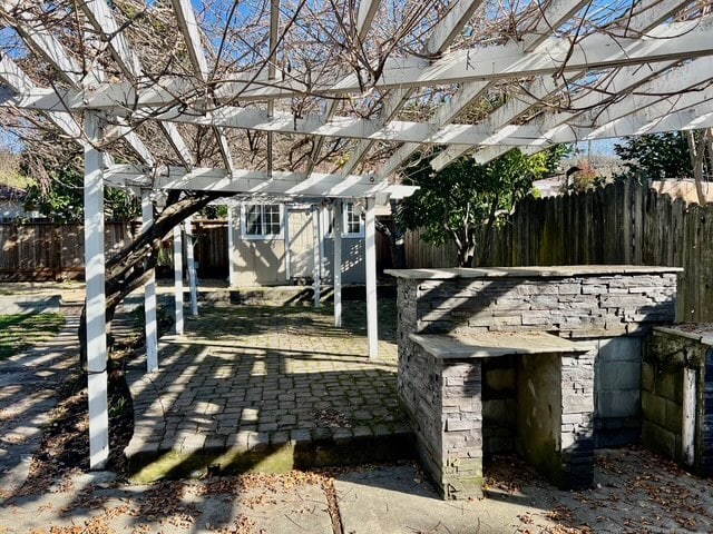 Building Photo - 1057 6th Ave