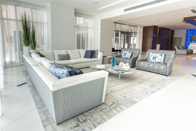 Building Photo - 300 Sunny Isles Blvd