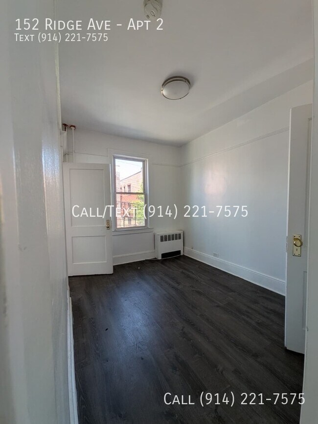 Building Photo - 152 Ridge Ave