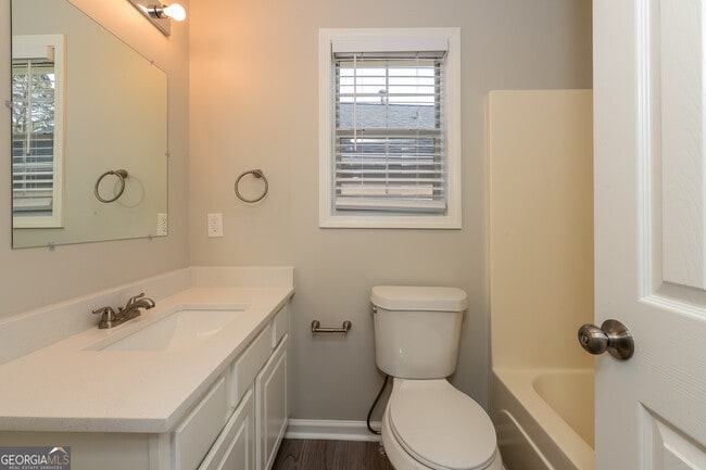 Building Photo - 3667 Sapphire Ct