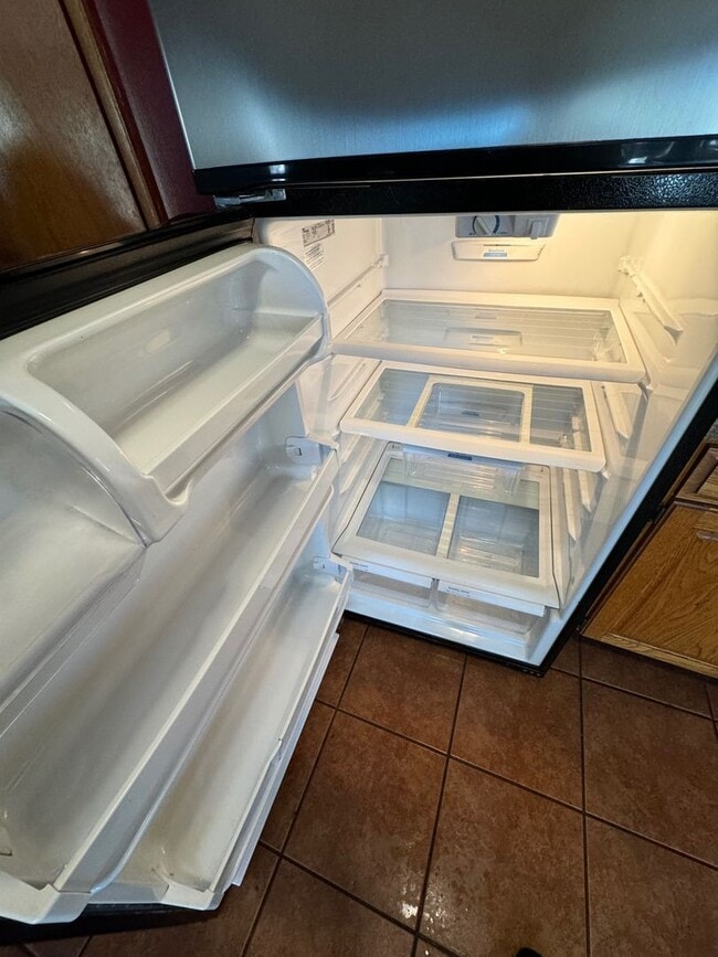 Building Photo - 3 Bed 1 Bath 1 Carport PRE-LEASING