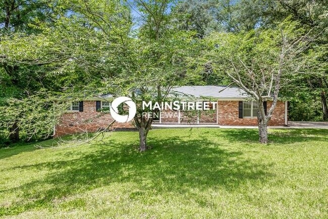 Building Photo - 3 Bedroom Pet-Friendly Home in Lithonia, GA with Main Street Renewal