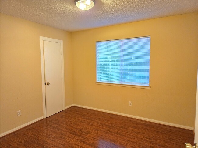 Building Photo - 3106 Timber View Ct