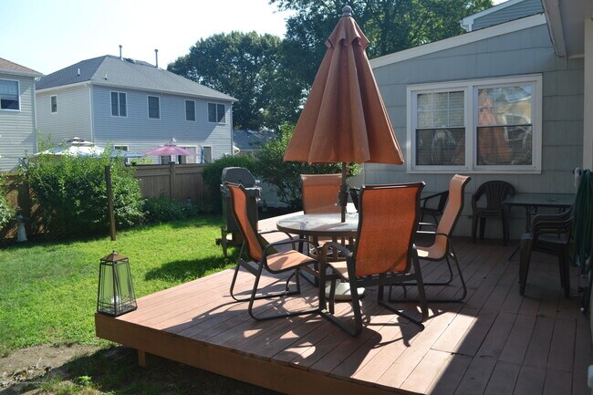 Building Photo - 2217 Wilson Rd