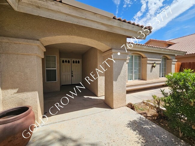 Building Photo - 2402 Lenrey Ave