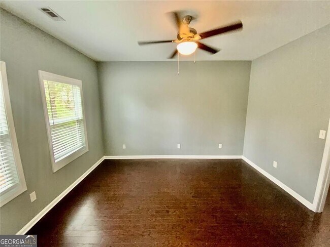 Building Photo - 294 Bass St SW