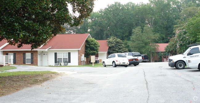 Building Photo - Lexington Garden Apartments