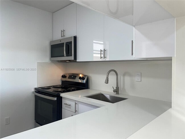 Building Photo - 10300 Coral Wy