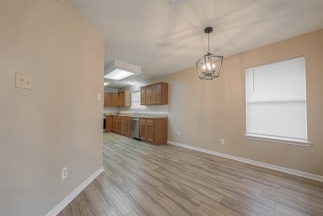 Building Photo - 22319 Rangeview Dr