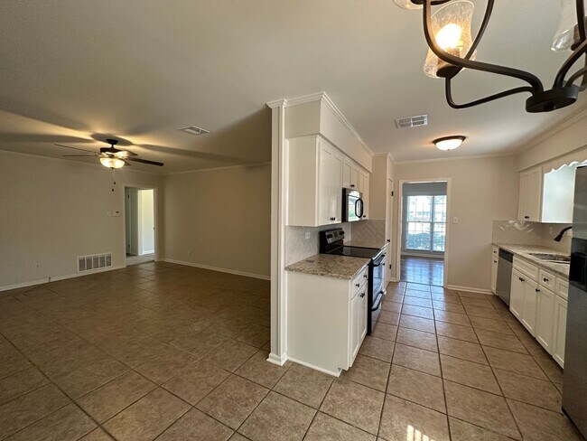 Building Photo - 3906 Dalraida Pl