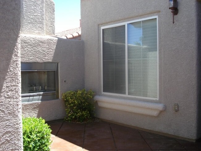 Building Photo - 11749 Stonewall Springs Ave