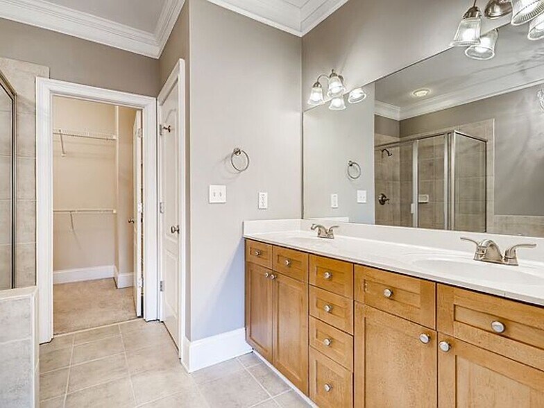 Building Photo - 1693 Mosaic Way