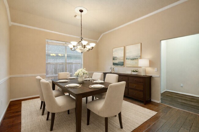 Building Photo - 18422 Auburn Woods Dr