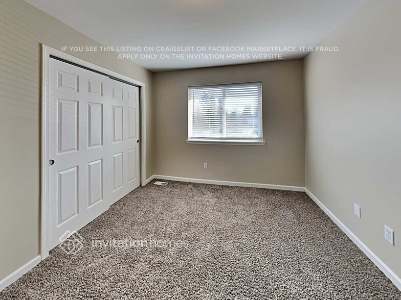 Building Photo - 227 99th Dr SE