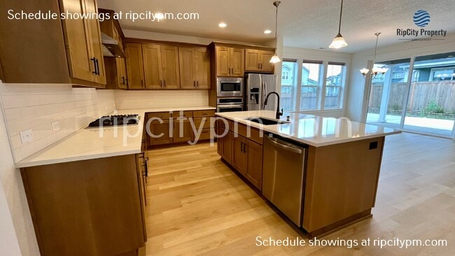 Building Photo - 3928 SE 77th Ave