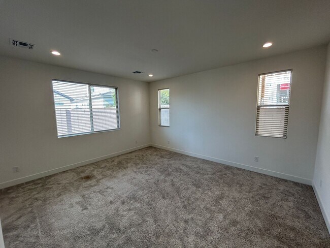 Building Photo - 11806 N Loma Linda St